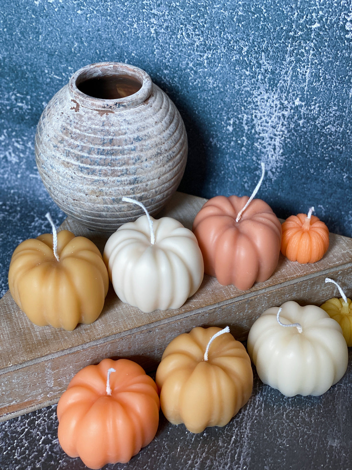Calvessia Home Soy Candle – Autumn Spice Scent, Handcrafted